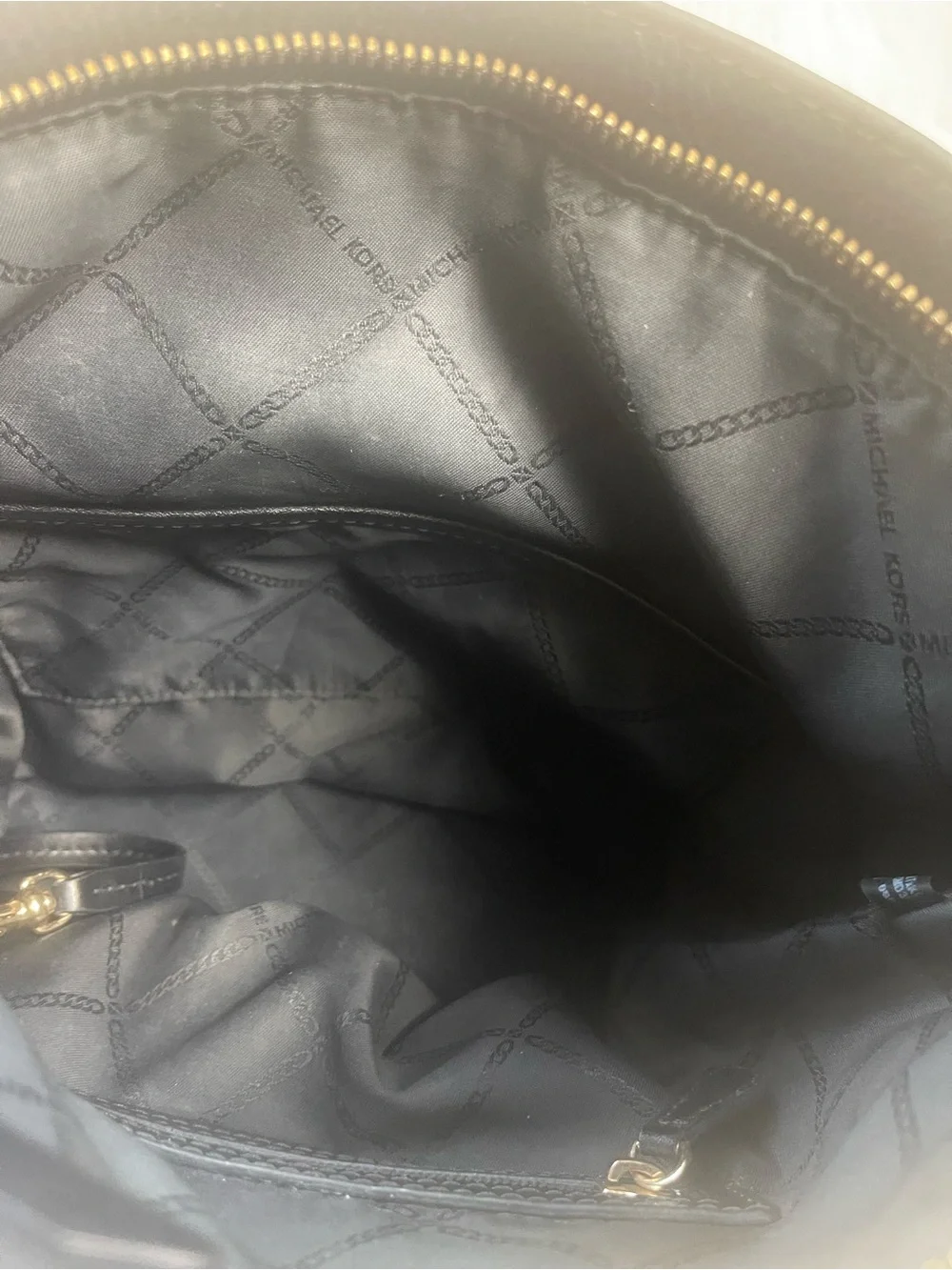 Michael Kors Black Leather Bucket style Shoulder Bag with Gold Chain Detail - Picture 11 of 15